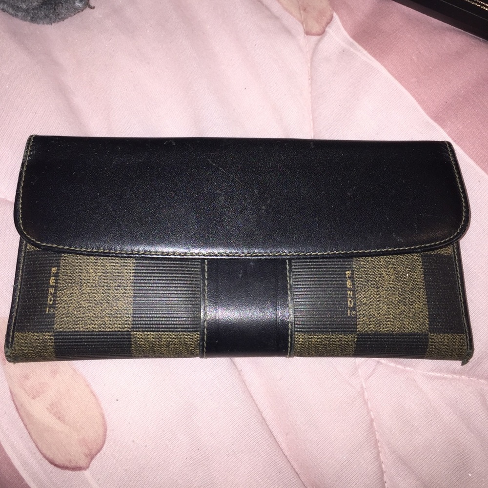 FENDI Wallet Authentic